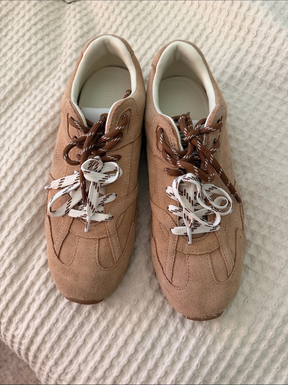 Steve Madden Aziel sneakers 8.5